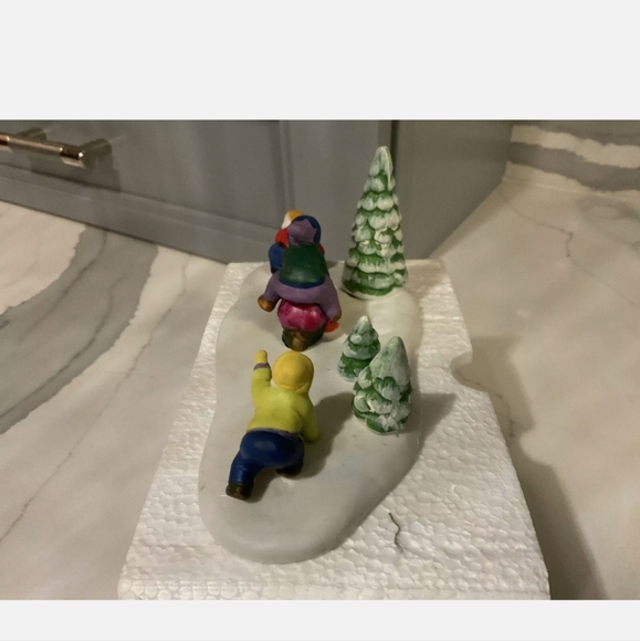 Lemax - Picture 10 of 10